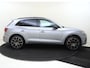 Audi Q5 55 TFSI e S edition Competition | Panoramadak | Trekhaak | Achteruitrijcamera | 3-zone airco | Dodehoek detectie | Keyless | LED matrix verlichting | Stoelverwarming |