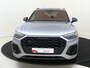 Audi Q5 55 TFSI e S edition Competition | Panoramadak | Trekhaak | Achteruitrijcamera | 3-zone airco | Dodehoek detectie | Keyless | LED matrix verlichting | Stoelverwarming |
