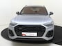 Audi Q5 55 TFSI e S edition Competition | Panoramadak | Trekhaak | Achteruitrijcamera | 3-zone airco | Dodehoek detectie | Keyless | LED matrix verlichting | Stoelverwarming |
