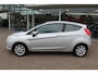 Ford Fiesta 1.25 Ghia , 82pk , Climate control , Cruise control , Voorruitverwarming ,Bluetooth LM velgen , Parkeersensoren achter , Inklapbare buiten spiegel