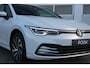 Volkswagen Golf 1.4 eHybrid 204pk Style | SoH 93% | Navigatie | Stoelverwarming | Parkeersensoren | Elektrische Stoel