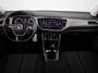 Volkswagen T-Roc 1.0 TSI Style 110 pk | Navigatie | Parkeersensoren | Adaptieve cruise control | Autom. airco | Spiegel pakket |