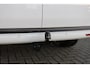 Volkswagen Transporter 2.0 TDI 150pk DSG L2H1 28 Highline | Navigatie | App Connect | Cruise Control | Trekhaak | DAB+ | Airco