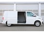 Volkswagen Transporter 2.0 TDI 150pk DSG L2H1 28 Highline | Navigatie | App Connect | Cruise Control | Trekhaak | DAB+ | Airco