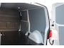 Volkswagen Transporter 2.0 TDI 150pk DSG L2H1 28 Highline | Navigatie | App Connect | Cruise Control | Trekhaak | DAB+ | Airco