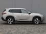 Nissan X-Trail 1.5 MHEV 163pk Tekna Automaat / Fabrieksgarantie tot 07-2027 / Dealer onderhouden / Allseason banden / Trekgewicht 2000 kg / HUD / Elektrische achterklep / Stuur-, Stoel en Achterbank verwarming / Rondomzicht camera /