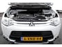 Mitsubishi Outlander 2.0 Instyle 4WD 150 PK - Automaat 7p. Orig. NL | S/K-dak | Trekhaak | Cruise | Stoelverw. | PDC | Camera | NAV | ECC | Elek. Klep | LM 18" |