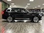 Volvo XC90 T8 AWD Recharge Inscription | Harman Kardon | Schuifdak | Adaptieve Cruise Control | Stoel en Stuurwielverwarming | Parkeercamera | Pilot Assist | BLIS Dode Hoek Detectie | Elektrische voorstoelen geheugen | Lederen bekleding | Zitting verlenging voorstoe