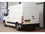 Renault Master T35 2.3 dCi L1H2 AIRCO EN TREKHAAK
