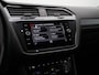 Volkswagen Tiguan Allspace 7 pers. 2.0 TSI 190 pk DSG 4Motion Highline Business R / R-Line | Panoramadak | Leder | Geheugenstoelen | Adaptief onderstel | Head-up display | Rondomzicht camera