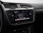 Volkswagen Tiguan Allspace 7 pers. 2.0 TSI 190 pk DSG 4Motion Highline Business R / R-Line | Panoramadak | Leder | Geheugenstoelen | Adaptief onderstel | Head-up display | Rondomzicht camera