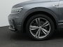 Volkswagen Tiguan Allspace 7 pers. 2.0 TSI 190 pk DSG 4Motion Highline Business R / R-Line | Panoramadak | Leder | Geheugenstoelen | Adaptief onderstel | Head-up display | Rondomzicht camera