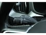 Volvo XC60 T5 AWD R-Design | Trekhaak Semi-Elektrisch | Adaptieve Bochtverlichting | Standkachel | Volvo On Call | Parkeercamera achter | Parkeersensoren Voor+Achter | Verwarmbare Voorstoelen | Apple Carplay/ Android Auto | Extra Getint Glas | CD-Speler |