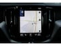 Volvo XC60 T5 AWD R-Design | Trekhaak Semi-Elektrisch | Adaptieve Bochtverlichting | Standkachel | Volvo On Call | Parkeercamera achter | Parkeersensoren Voor+Achter | Verwarmbare Voorstoelen | Apple Carplay/ Android Auto | Extra Getint Glas | CD-Speler |