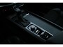 Volvo XC60 T5 AWD R-Design | Trekhaak Semi-Elektrisch | Adaptieve Bochtverlichting | Standkachel | Volvo On Call | Parkeercamera achter | Parkeersensoren Voor+Achter | Verwarmbare Voorstoelen | Apple Carplay/ Android Auto | Extra Getint Glas | CD-Speler |
