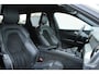 Volvo XC60 T5 AWD R-Design | Trekhaak Semi-Elektrisch | Adaptieve Bochtverlichting | Standkachel | Volvo On Call | Parkeercamera achter | Parkeersensoren Voor+Achter | Verwarmbare Voorstoelen | Apple Carplay/ Android Auto | Extra Getint Glas | CD-Speler |