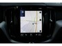 Volvo XC60 T5 AWD R-Design | Trekhaak Semi-Elektrisch | Adaptieve Bochtverlichting | Standkachel | Volvo On Call | Parkeercamera achter | Parkeersensoren Voor+Achter | Verwarmbare Voorstoelen | Apple Carplay/ Android Auto | Extra Getint Glas | CD-Speler |