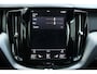 Volvo XC60 T5 AWD R-Design | Trekhaak Semi-Elektrisch | Adaptieve Bochtverlichting | Standkachel | Volvo On Call | Parkeercamera achter | Parkeersensoren Voor+Achter | Verwarmbare Voorstoelen | Apple Carplay/ Android Auto | Extra Getint Glas | CD-Speler |
