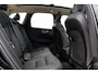 Volvo XC60 B5 Ultimate Dark AWD Luchtvering l Bowers l Trekhaak l Pano l VO