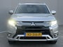 Mitsubishi Outlander 2.4 PHEV Instyle / Trekhaak (Trekgewicht 1.500kg) / Elektrisch Glazen Schuif- en Kanteldak / Navigatie via Apple Carplay & Android Auto / Stuur- en Stoelverwarming / Rondomzicht camera / Keyless Entry & Start / Adaptieve Cruise Control / Climate Control / Elektrische Achterklep