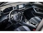 Peugeot e-2008 EV Allure 50 kWh | Automaat | Navigatie | Clima | PDC | 1 e Eign | | 3D-I-Cockpit | Keyless entry | Cruise | Camera |