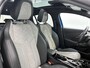 Peugeot e-208 EV GT 50 kWh 136pk Automaat | SOH 89,7% | 1ste Eigenaar | Glazen Dak | AppleCarplay/Android Auto | 17"LMV | Camera | Draadloze Telefoonlader | Keyless Entry/Start | Cruise Control | Climate Control | Camera | FULL LED | Sfeerverlichting | Isofix | Privacy Glass |