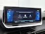 Peugeot e-208 EV GT 50 kWh 136pk Automaat | 1ste Eigenaar | Glazen Dak | AppleCarplay/Android Auto | 17"LMV | Camera | Draadloze Telefoonlader | Keyless Entry/Start | Cruise Control | Climate Control | Camera | FULL LED | Sfeerverlichting | Isofix | Privacy Glass |