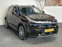 Lynk & Co 01 1.5 100 STUKS OP VOORRAAD ! VOL OPTIES ! 360 CAMERA ADAPTIVE CRUISE CONTROL PANORAMA SCHUIF/KANTELDAK APPLE CARPLAY/ANDROID RIJSTROOKSENSOREN ZEER MOOI !! 3010
