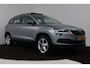 Skoda Karoq 1.0 TSI Ambition Business (PANORAMADAK, TREKHAAK, NAVIGATIE CARPLAY, AUTOMAAT)