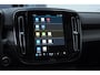 Volvo XC40 211PK Automaat B4 Ultimate Dark / Adaptieve cruise control / BLIS / Pixel LED / 20” velgen / Leder interieur / Stoel en stuurwielverwarming / 360 camera / Elektrische stoelen / Panoramadak