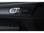 Volvo XC40 211PK Automaat B4 Ultimate Dark / Adaptieve cruise control / BLIS / Pixel LED / 20” velgen / Leder interieur / Stoel en stuurwielverwarming / 360 camera / Elektrische stoelen / Panoramadak