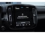 Volvo XC40 211PK Automaat B4 Ultimate Dark / Adaptieve cruise control / BLIS / Pixel LED / 20” velgen / Leder interieur / Stoel en stuurwielverwarming / 360 camera / Elektrische stoelen / Panoramadak