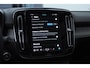 Volvo XC40 211PK Automaat B4 Ultimate Dark / Adaptieve cruise control / BLIS / Pixel LED / 20” velgen / Leder interieur / Stoel en stuurwielverwarming / 360 camera / Elektrische stoelen / Panoramadak