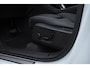 Volvo XC40 211PK Automaat B4 Ultimate Dark / Adaptieve cruise control / BLIS / Pixel LED / 20” velgen / Leder interieur / Stoel en stuurwielverwarming / 360 camera / Elektrische stoelen / Panoramadak