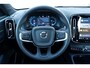 Volvo XC40 B4 Plus Dark | Verwarmbare voorstoelen | Verwarmbaar stuurwiel | Verwarmbare voorruit | Premium audio by Harman Kardon | Trekhaak | 19 inch Lichtmetalen velgen