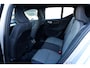 Volvo XC40 2.0 B4 Plus Dark | Verwarmbare voorstoelen | Verwarmbaar stuurwiel | Verwarmbare voorruit | Premium audio by Harman Kardon | Trekhaak | 19 inch Lichtmetalen velgen