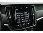 Volvo V90 Cross Country 2.0 B5 250pk AWD Pro Trekhaak Camera B&W Audio Leder Geventileerde Stoelen HUD Panoramadak