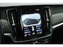 Volvo V90 Cross Country 2.0 B5 250pk AWD Pro Trekhaak Camera B&W Audio Leder Geventileerde Stoelen HUD Panoramadak