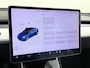 Tesla Model 3 Long Range AWD 75kWh SOH 88% 463PK Lmv 19" Ivoor Premium Audio AutoPilot Panoramadak Camera's Leer Adaptive-Cruise-Control+Stop&Go Pdc Dual-Ecc Dual-Motor Keyless 4WD Stoel en achterbank verwarming Elektr.Stoelen+Memory+Easy-Entry WiFi Origineel Nederlandse Auto Garantie op Accu/Motor tot 20-12-2027/192.000km