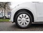 Volkswagen Up! 1.0 60PK 4D BMT Executive Clima Apps PDC Cruise Camera