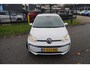 Volkswagen Up! 1.0 60PK 4D BMT Executive Clima Apps PDC Cruise Camera