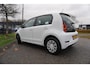 Volkswagen Up! 1.0 60PK 4D BMT Executive Clima Apps PDC Cruise Camera