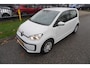 Volkswagen Up! 1.0 60PK 4D BMT Executive Clima Apps PDC Cruise Camera