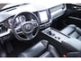 Volvo XC60 T8 Recharge AWD Momentum | Parkeercamera | Stoelverwarming | Trekhaak | Leder | HUD | Keyless
