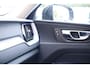 Volvo XC60 T8 Recharge AWD Momentum | Parkeercamera | Stoelverwarming | Trekhaak | Leder | HUD | Keyless