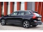 Volvo XC60 T8 Recharge AWD Momentum | Parkeercamera | Stoelverwarming | Trekhaak | Leder | HUD | Keyless