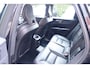 Volvo XC60 T8 Recharge AWD Momentum | Parkeercamera | Stoelverwarming | Trekhaak | Leder | HUD | Keyless