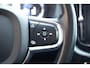 Volvo XC60 T8 Recharge AWD Momentum | Parkeercamera | Stoelverwarming | Trekhaak | Leder | HUD | Keyless