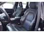 Volvo XC60 T8 Recharge AWD Momentum | Parkeercamera | Stoelverwarming | Trekhaak | Leder | HUD | Keyless