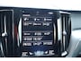 Volvo XC60 T8 Recharge AWD Momentum | Parkeercamera | Stoelverwarming | Trekhaak | Leder | HUD | Keyless